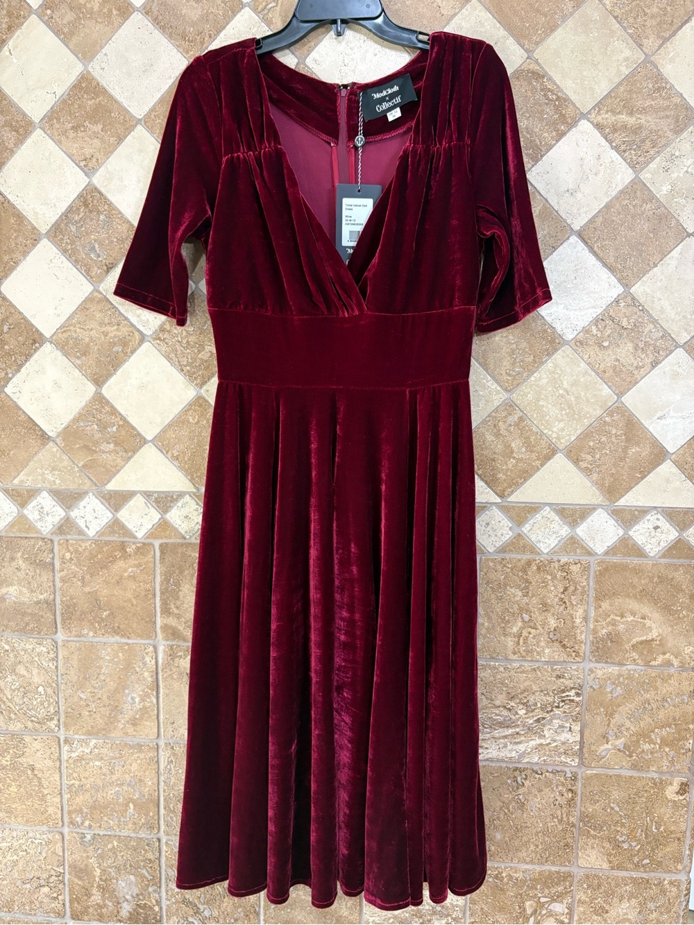 ModCloth x Collectif Trixie Velvet V-Neck Midi Dress in Deep Wine Size Medium